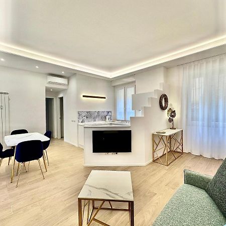 Live Doria - Luxury Apartment Рим Екстер'єр фото
