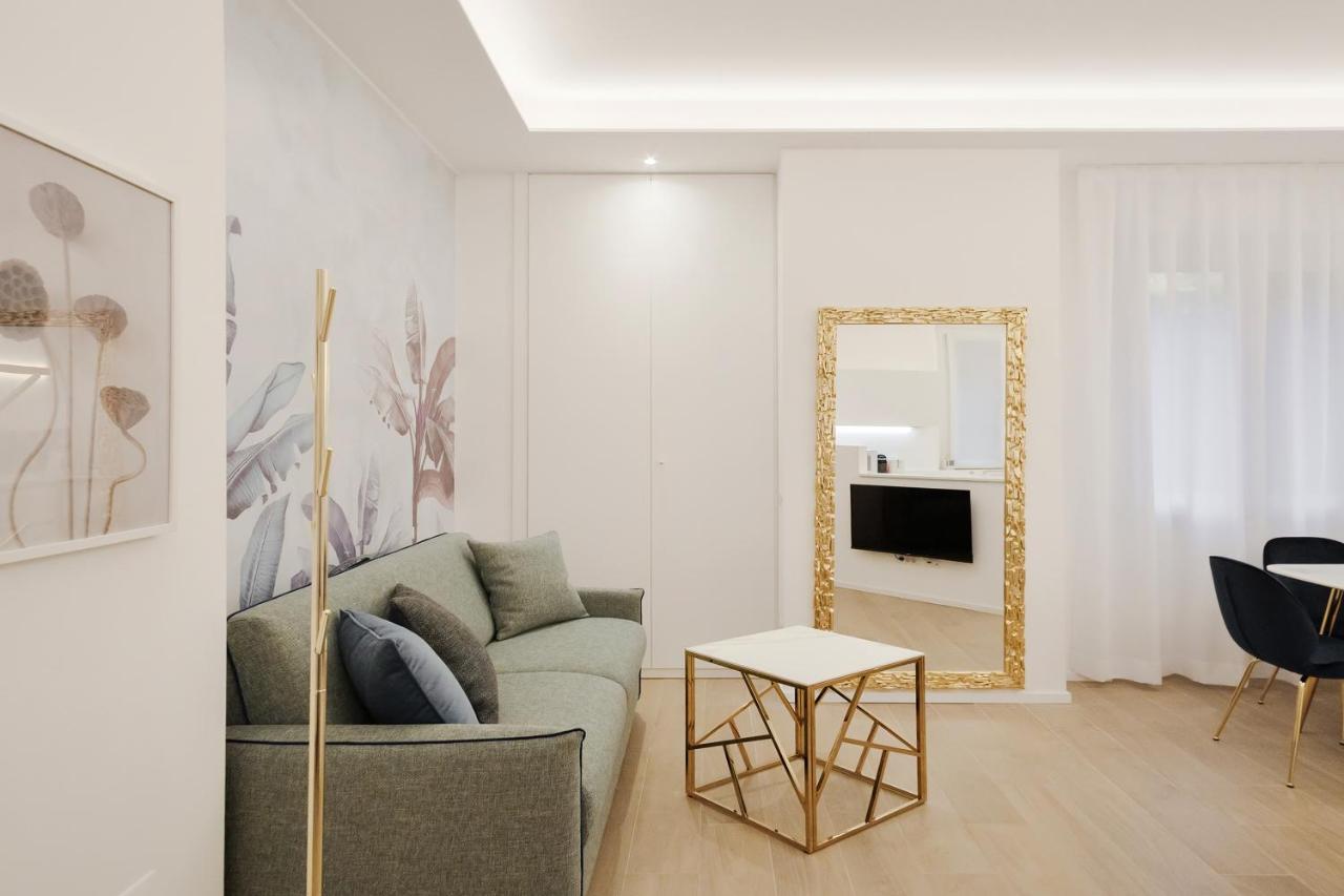 Live Doria - Luxury Apartment Рим Екстер'єр фото